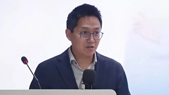 粉笔CEO去年薪酬为272万 因人大演讲时辱骂学生，粉笔股价单日市值蒸发1.32亿港元